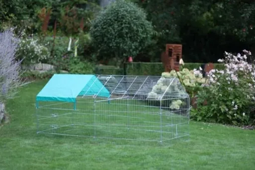 Outdoor enclosure with sun protection