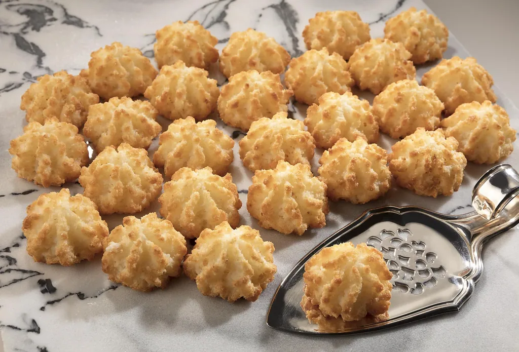 Mini Coconut Biscuits, 1000 Grams