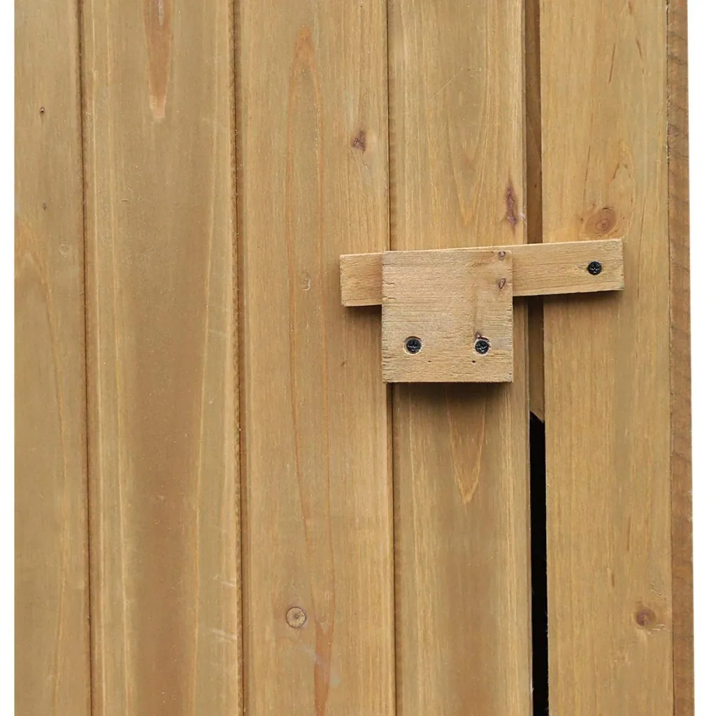 Garden cabinet with bitumen paper