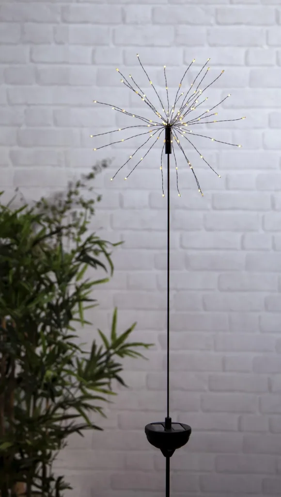 Solar dandelion with warm white LEDs