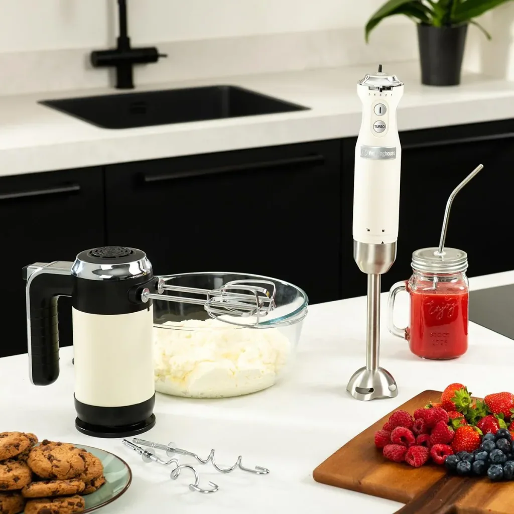Retro hand mixer - white