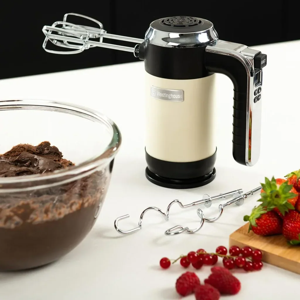 Retro hand mixer - white