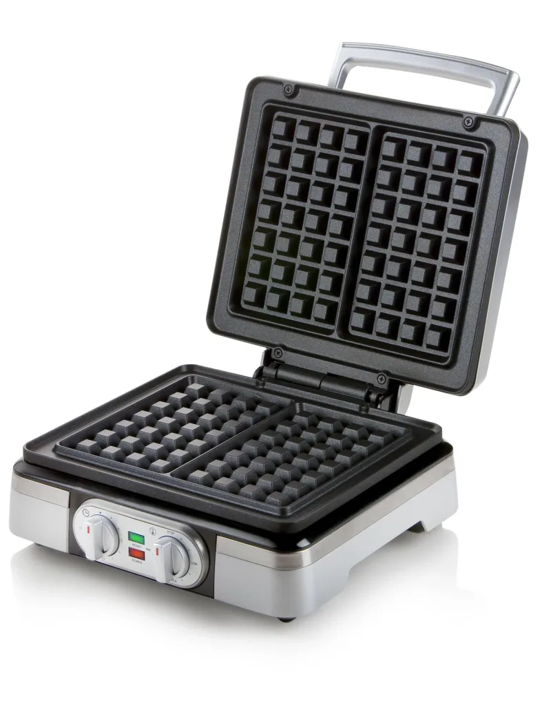 Waffle iron with timer