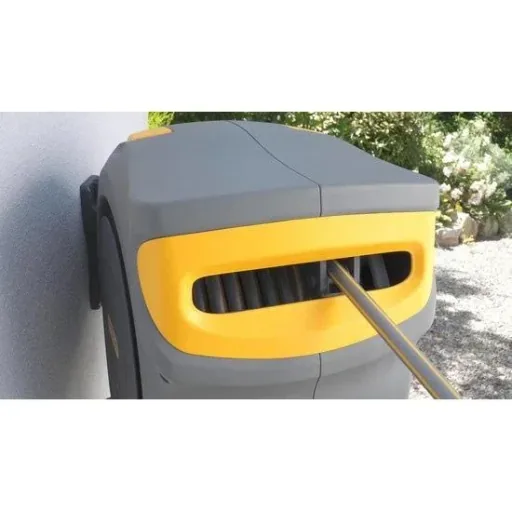 Automatic hose reel including 25 meter hose and free multifunctional sprayer - Starter Set
