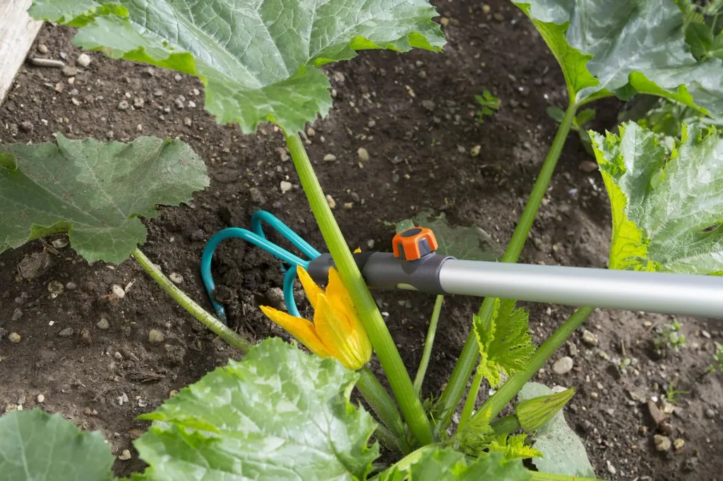 Combisystem cultivator, 3 tines, working width 9 cm