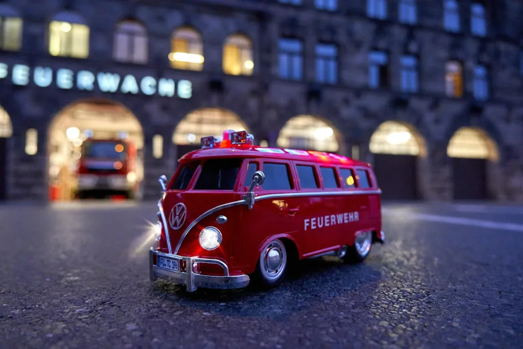 1:14 VW T1 Samba Bus Fire Department 100% RTR