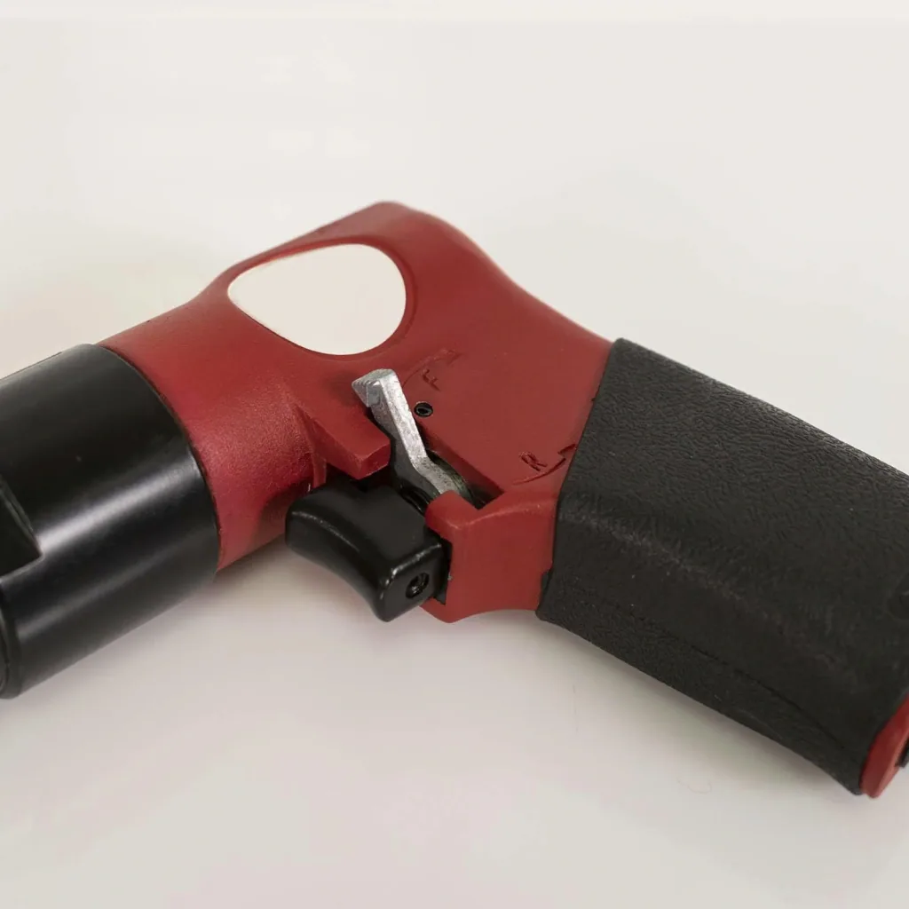 Pneumatic drill