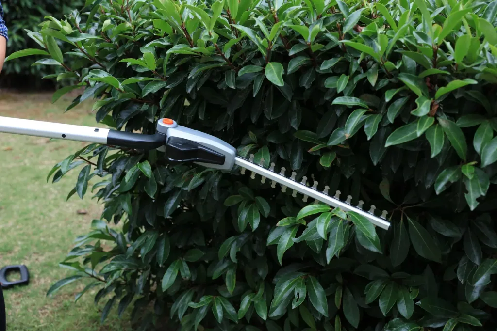 LH F35-EU 12V iFlex hedge trimmer