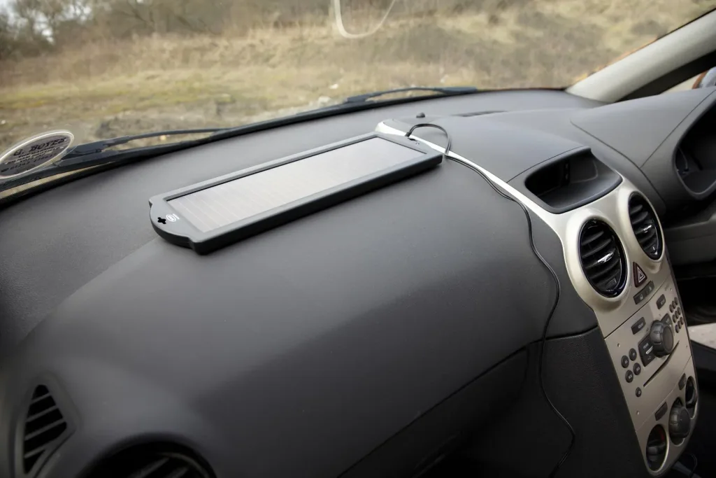 Mobile solar panel, 12 volts, 6.0 watts