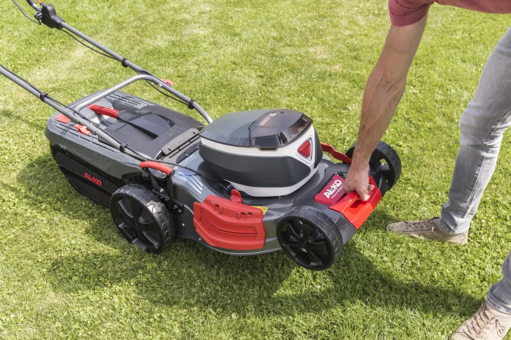 36 V ENERGY FLEX Cordless Lawnmower 512 Li VS-W Premium - incl. 2 batteries and charger