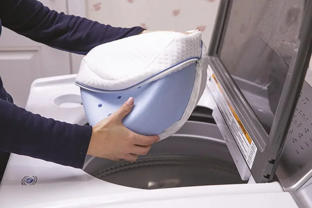 Knee pillow “Dreamolino Leg Pillow” with memory foam