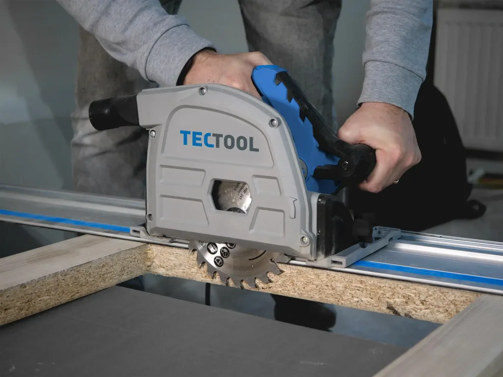 Plunge saw, 1200 W with guide rail, 70 cm