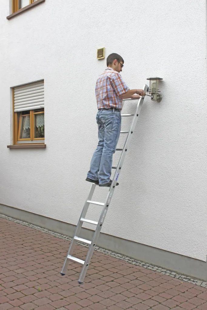 Lean-to ladder +S with 10 steps