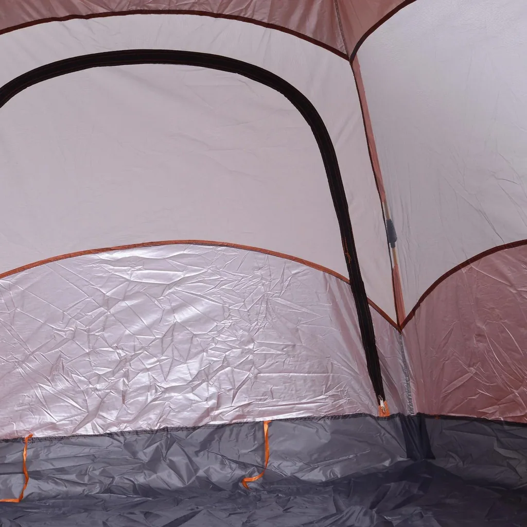 Double-wall tent for 5-6 people