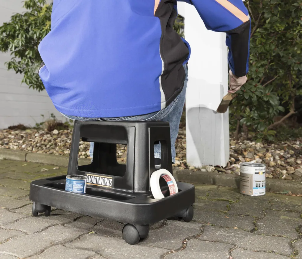 Assembly of rolling seat