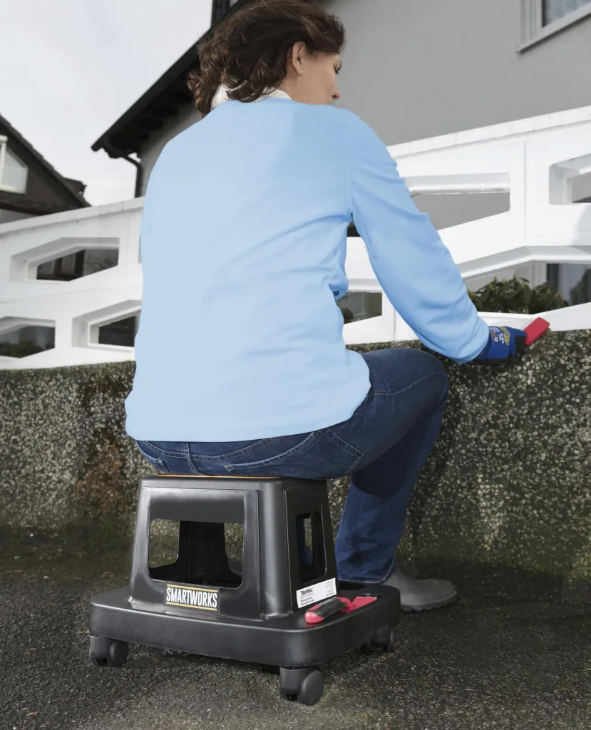 Assembly of rolling seat