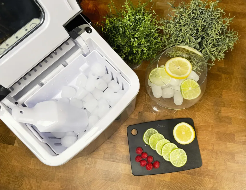 Ice cube maker, 1.8 liters