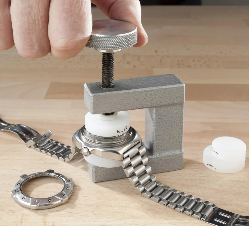 Glass and base insertion clamp with 8 inserts for watches with smooth glass