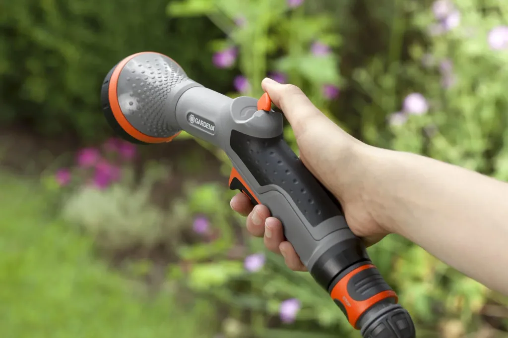 Comfort shower for sensitive plants