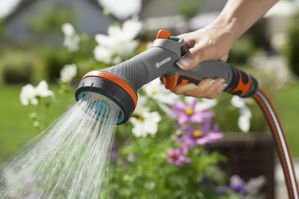 Comfort shower for sensitive plants