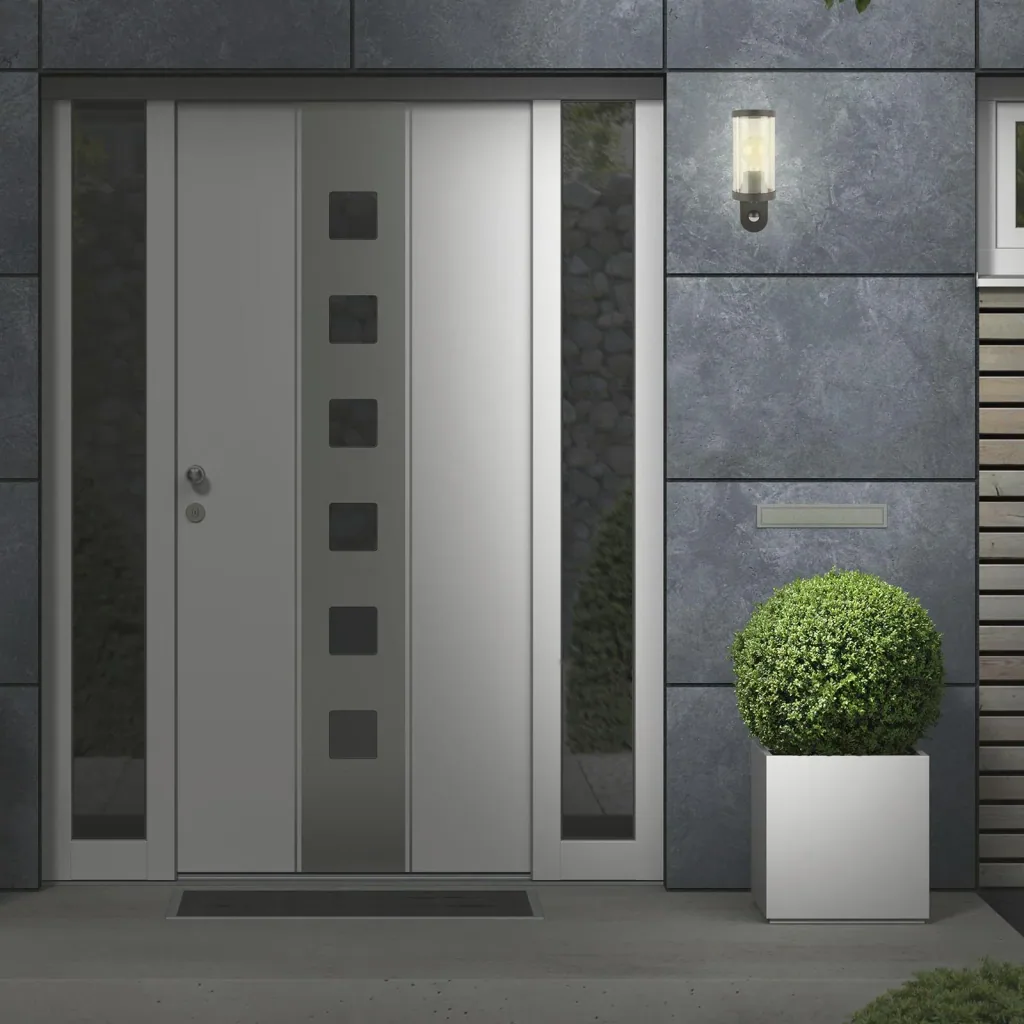 Outdoor light with motion detector, metal-plastic / black, IP44, E27 socket