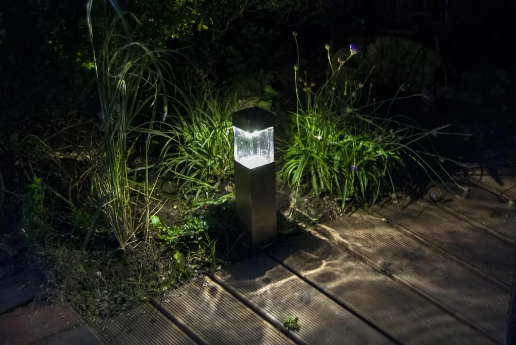 Solar stainless steel lights – 4 pieces