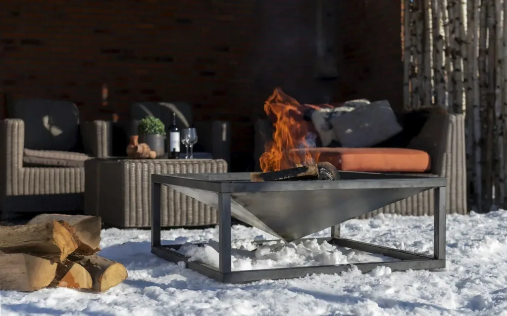 Fireplace Thor handmade metal fireplace in polished rust-colored steel size 110 cm
