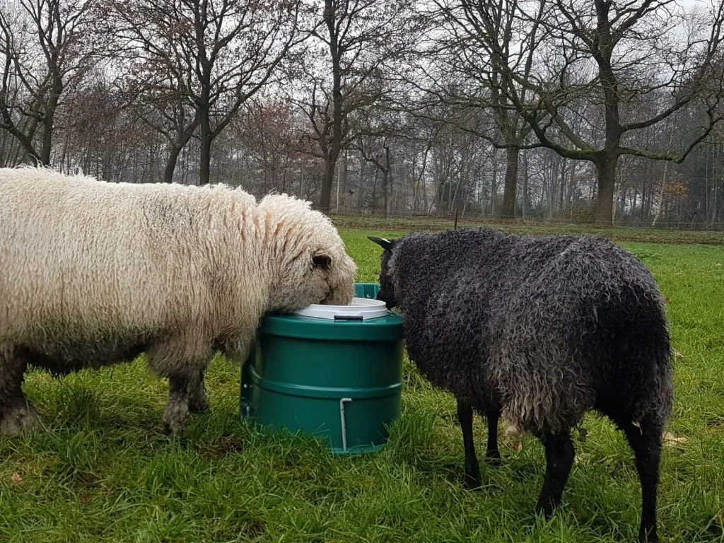 JFC Vorstbeschermemmer 20 Liter - geïsoleerde drinkbak zonder stroom