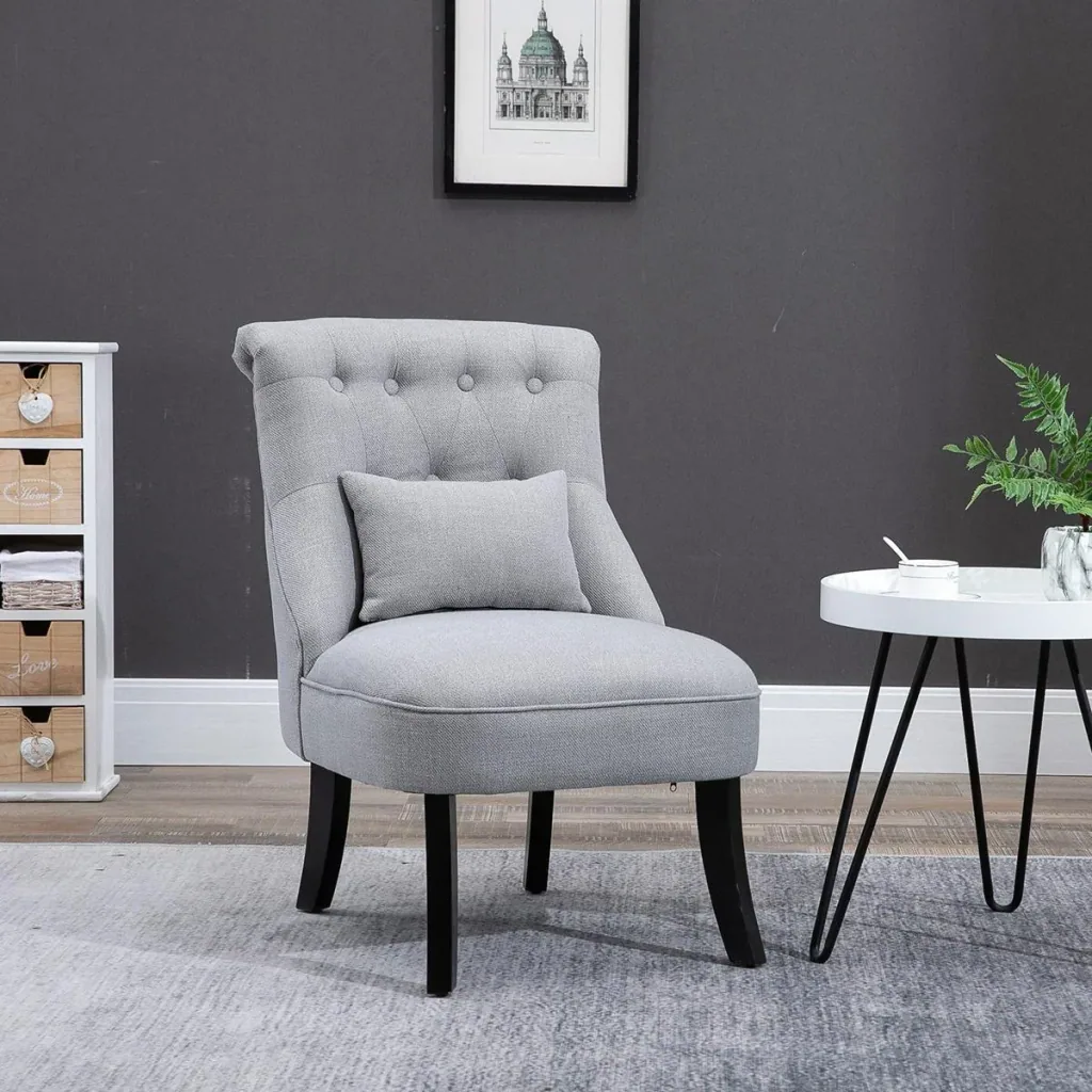 Relaxing chair with back cushion