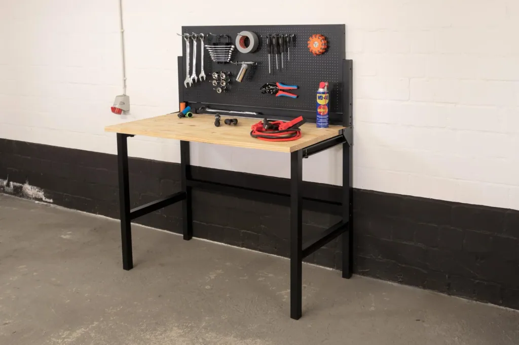 Folding workbench with 120 cm working area made of 25 mm solid wood