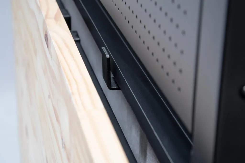 Folding workbench with 120 cm working area made of 25 mm solid wood