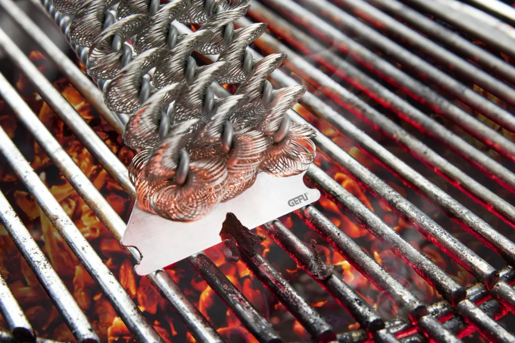 BBQ grill brush, bristle-free