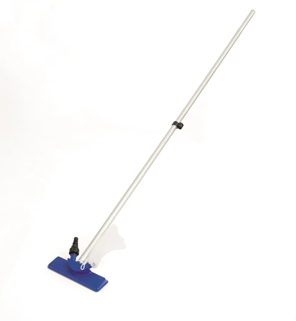 Pool cleaning set
