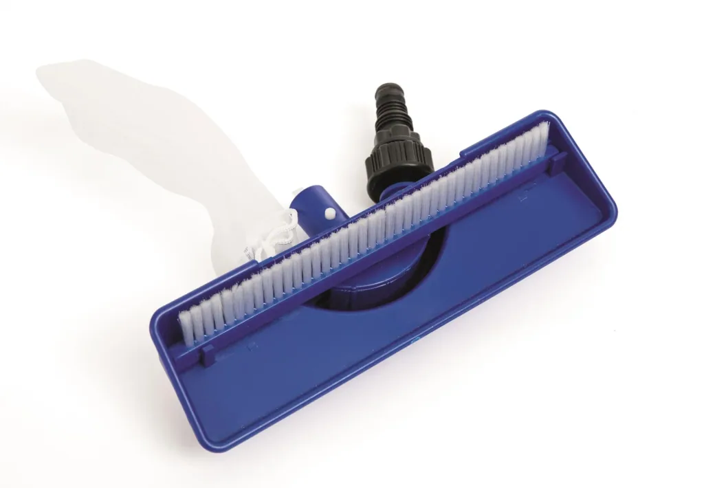 Pool cleaning set