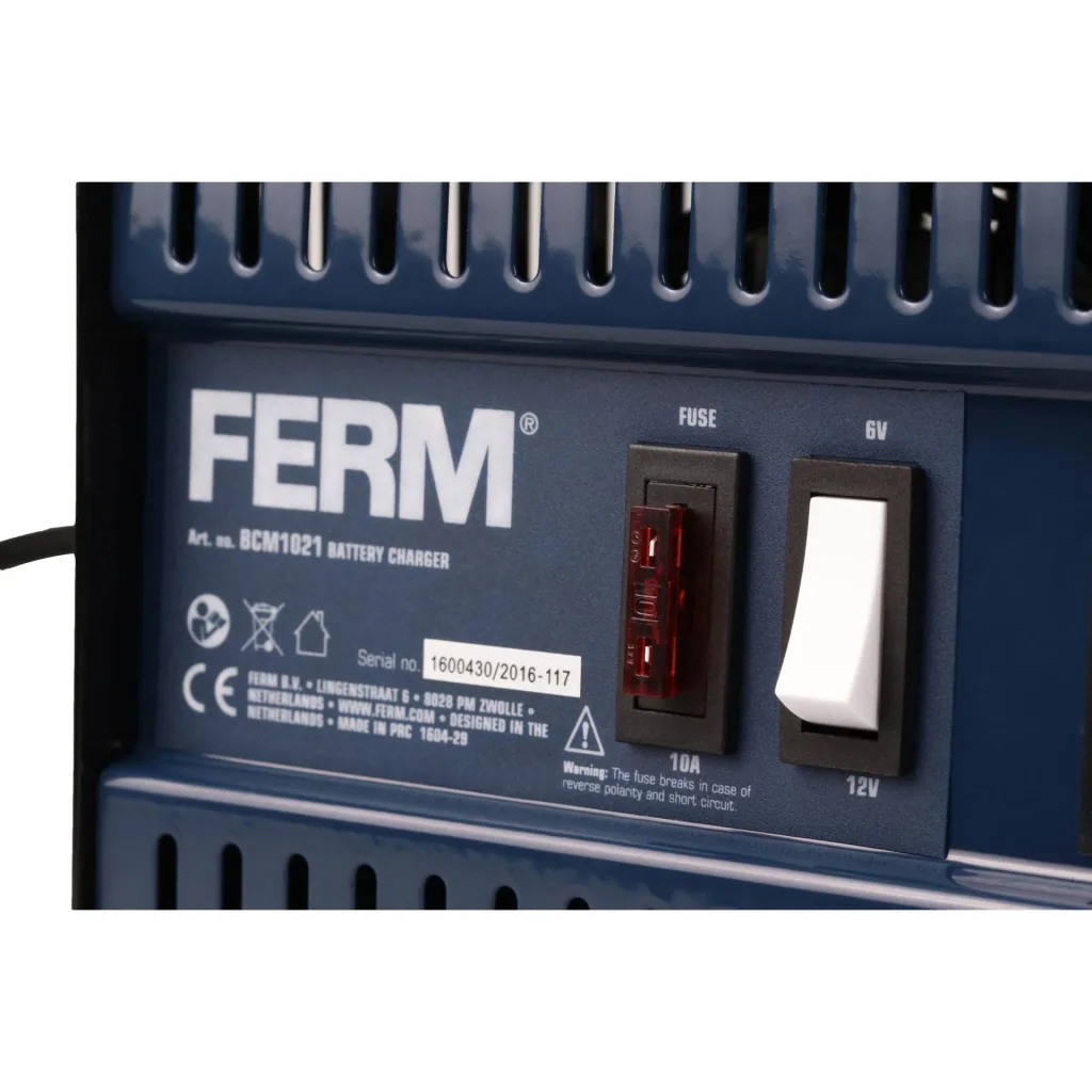 BCM1021 Battery Charger 6/12V - Start function - Pulse maintenance charge - Overcharge, short circuit and reverse polarity protection -