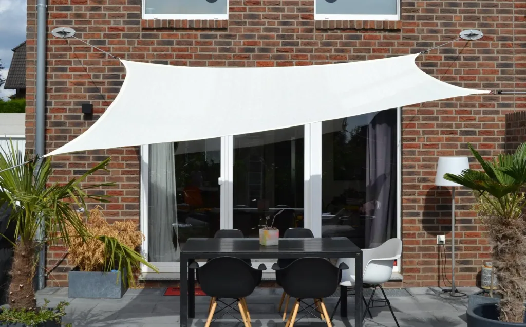 Square sun sail HDPE cream white 250 x 300cm