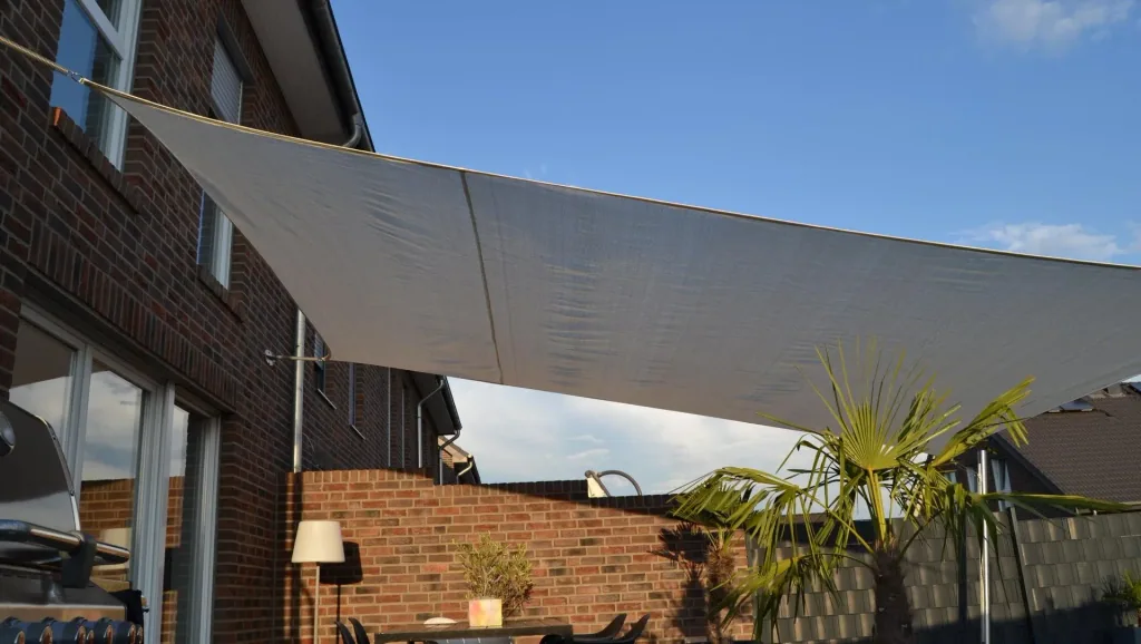 Square sun sail HDPE cream white 400 x 500 cm wind and water permeable