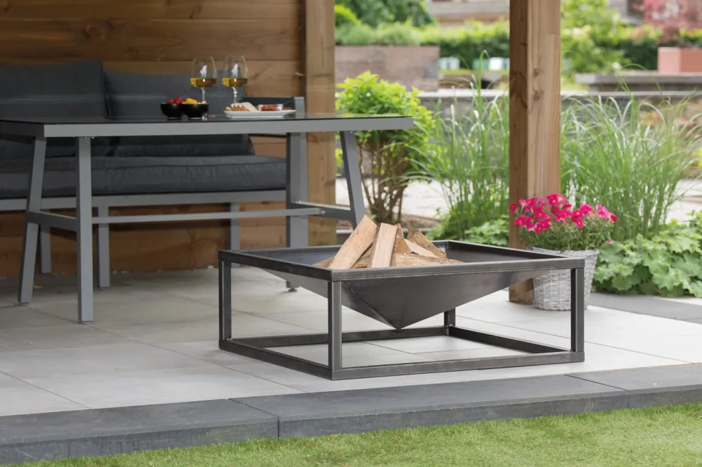 Tervo Industrial fireplace, 80 x 80 cm