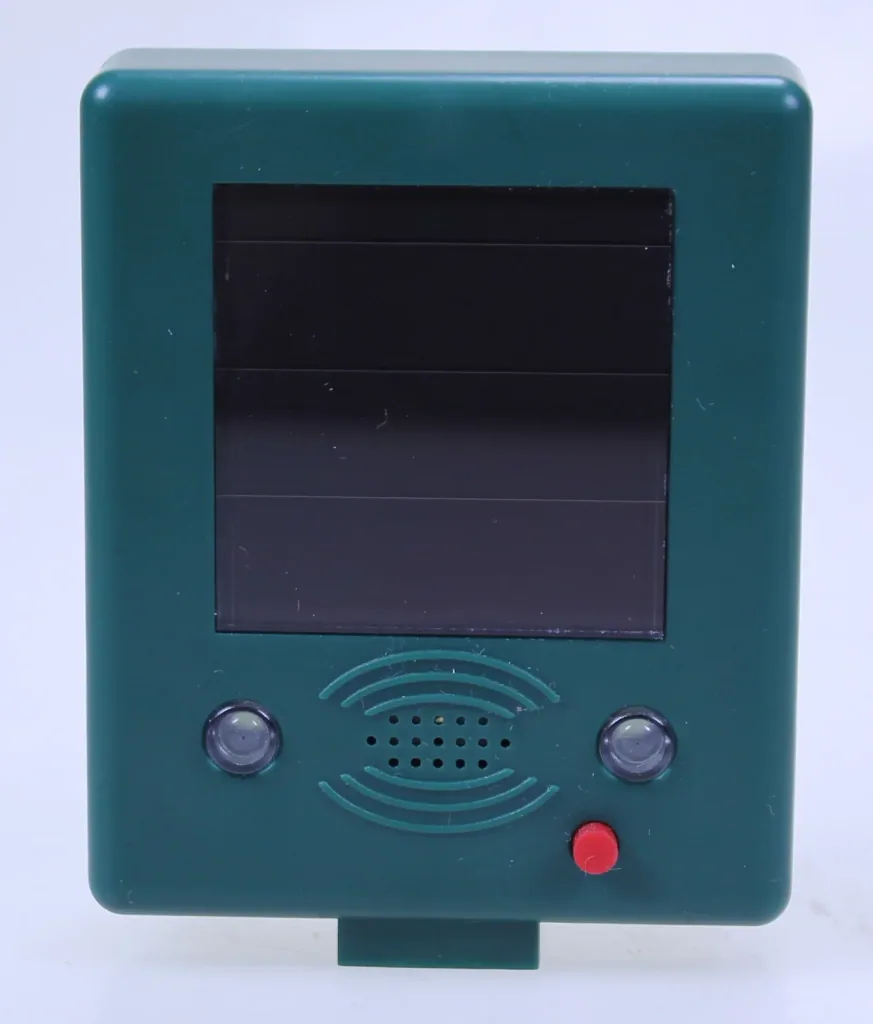 Solar bird deterrent with repellent sound & flash light