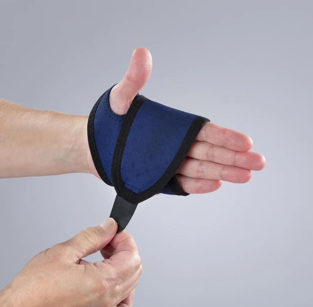 Universal wrist support
