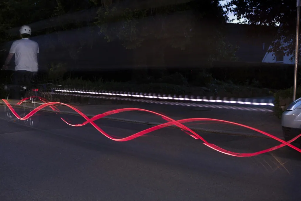Luminous clips for shoes in a double pack, visibility in the dark