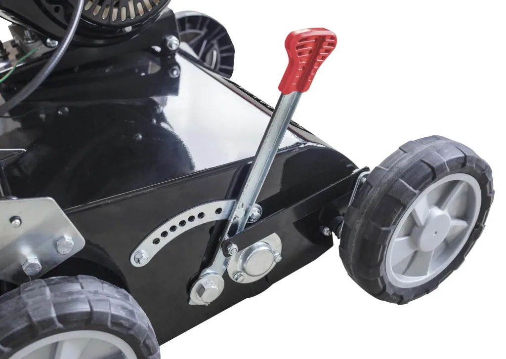 Petrol scarifier SC40P