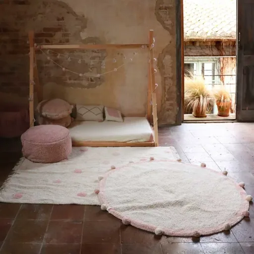 Lorena Canals wasbaar vloerkleed "Bubbly Natural" roze rond
