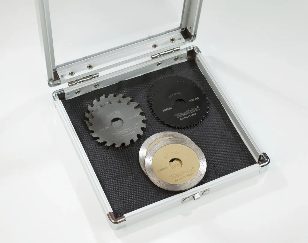 6-piece saw blade set in aluminum case