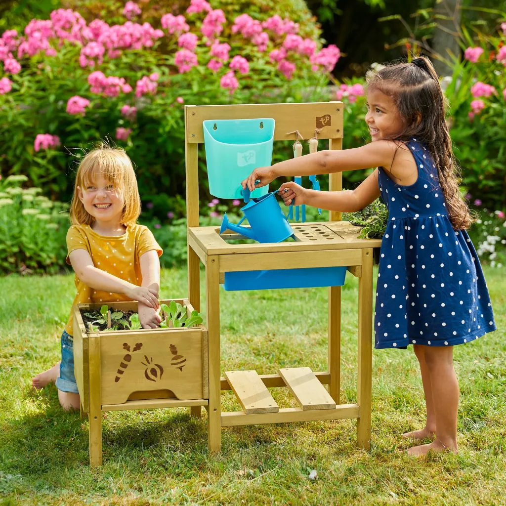Garden, mud kitchen & raised bed