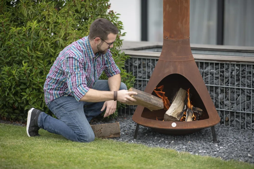 Westmann Terrashaard Tuinhaard, 70×70×160 cm, Roest – kegelvormig met rookafvoer