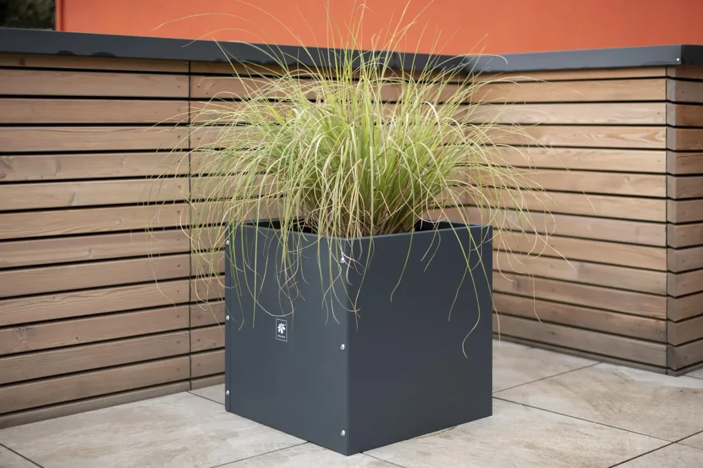 Herstera Garden Plantenbak Cube 50 × 50 × 50 cm Antraciet – vierkante stalen plantenbak