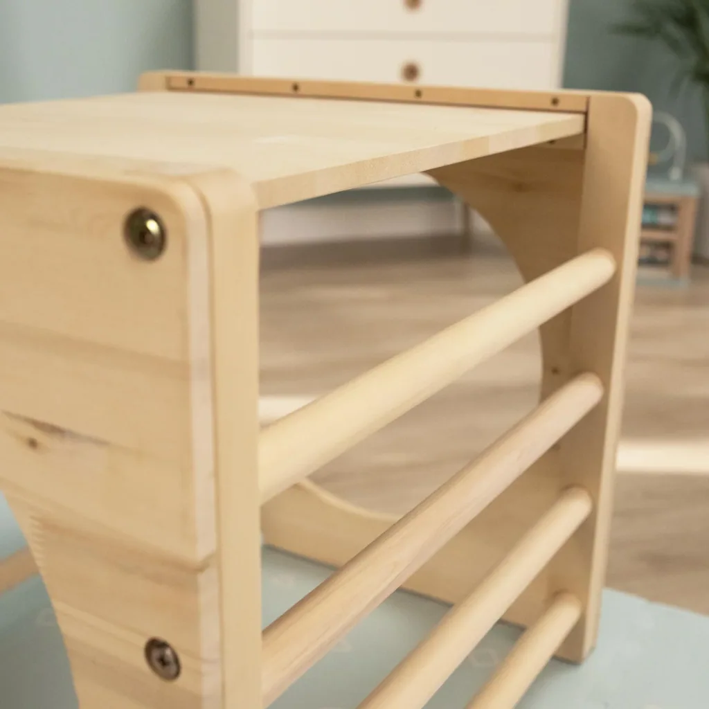 Active climbing cube for children