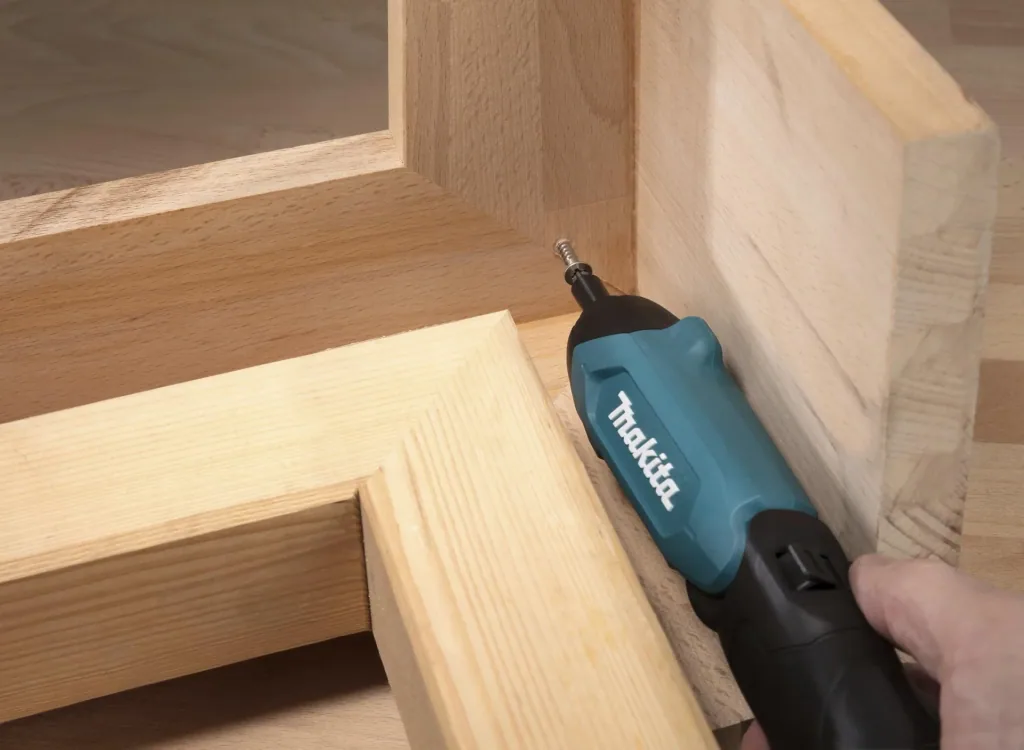 Cordless angle screwdriver DF001DW 3.6 Volt