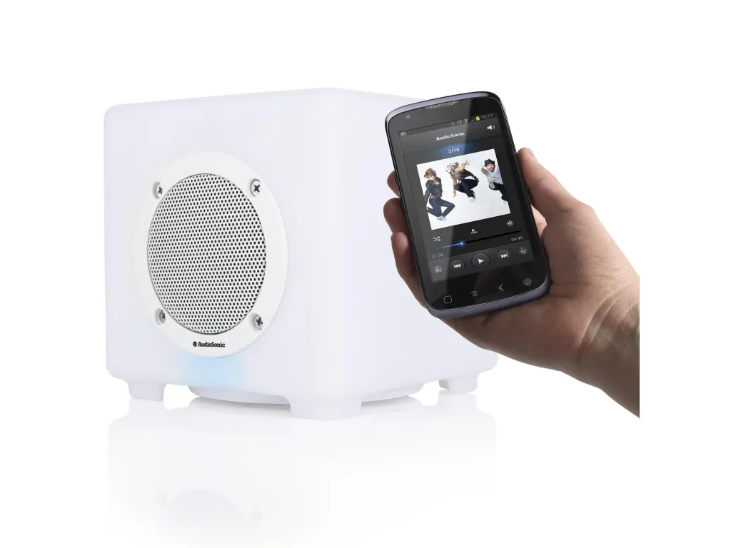 Outdoor Bluetooth speaker with LED color change